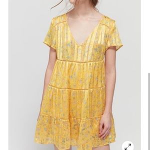 URBAN OUTFITTERS| Pippa Chiffon Tiered Mini Dress